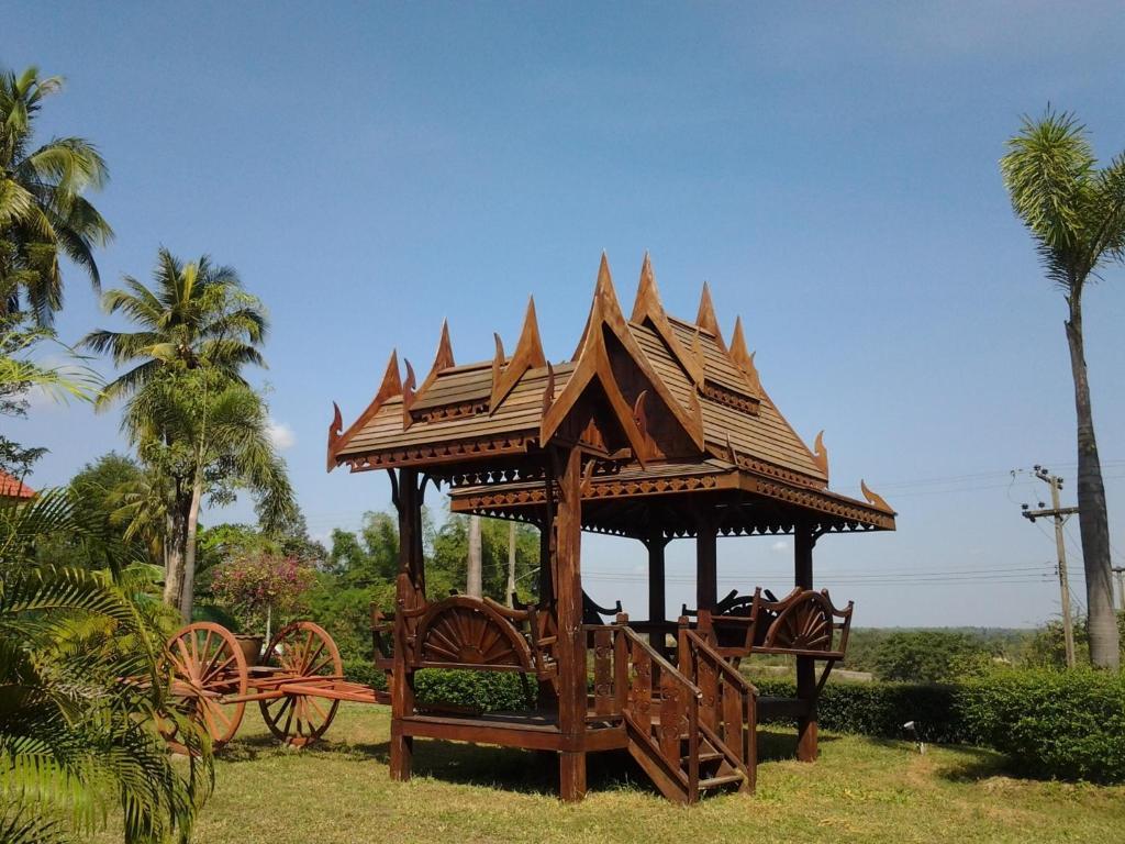 Moon River Resort Ubon Ratchathani Bagian luar foto