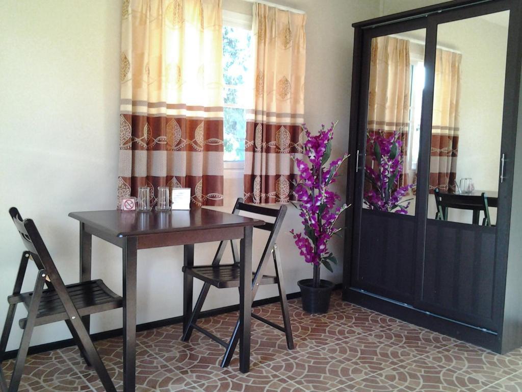 Moon River Resort Ubon Ratchathani Ruang foto