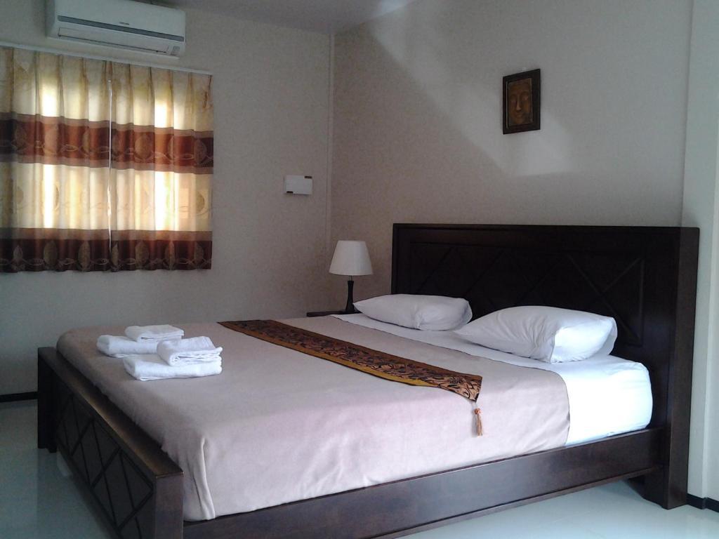 Moon River Resort Ubon Ratchathani Bagian luar foto