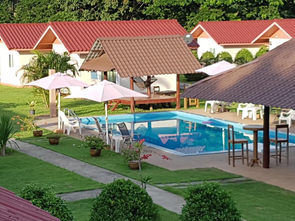 Moon River Resort Ubon Ratchathani Bagian luar foto